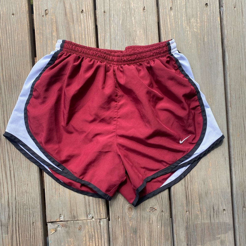 MAROON NIKE SHORTS